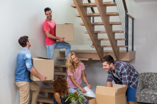 Removal van pricing discussion for a Tooting home move