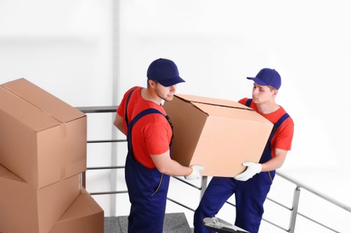 Removal van support for flats and terraces in Tooting