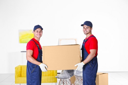 Local packing materials and boxes for moving in South London
